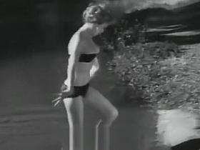 Sexy Babes Posing and Relaxing (1950s Vintage)