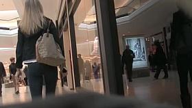 Teen Shopping w not mom