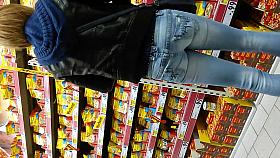 Kleiner Popo in Jeans !!!