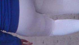 Gordita en mallones blancos