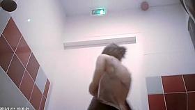 Sexy body girl takes a quick shower