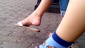 flip flop dangling 51