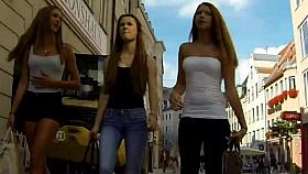 Siguiendo lindas chicas