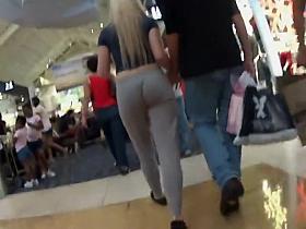 Blonde's ass is hot in loose sweatpants