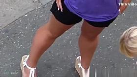 Insight into the neckline