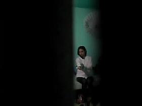 espiando a mi besinita