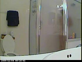 Hidden Spy Cam films unsuspecting victim