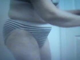 Showing my naked body