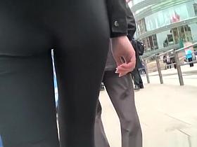 Girl wearing black leggings nice butt