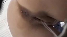 Her anus contracts when she pisses