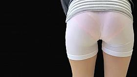 Blonde got a hot bubbly ass