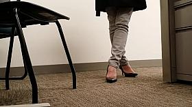 Candid MILF Black Office Heels No Real Shoeplay Toe Cleavage