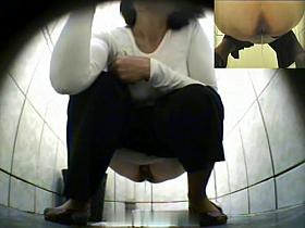 Girls Pissing voyeur video 13