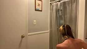 YOUNG BUSTY NIECE SPIED UPON 15