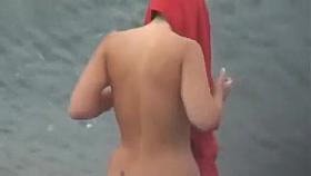Spying on Hot Babes at The Beach