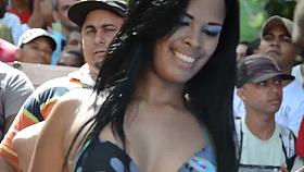 amazing bikini cameltoe dance