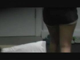 Vecinita Candida se cambia con el novio