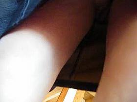 upskirt no pantie 3