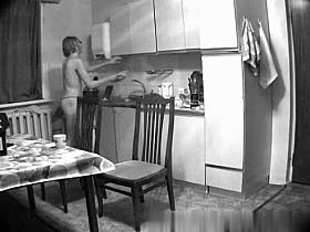 minerva-voyeur-01_R.wmv