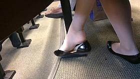 Candid US College Teen Shoeplay Feet Dangling in Nylons PT 1