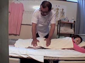 Hot hardcore Japanese fuck with a delicious big butt babe