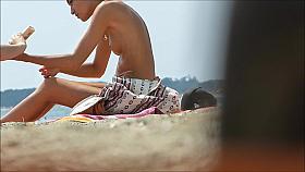 Nice teen on beach (hidden cam)