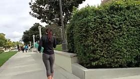 chica en leggings con culo perfecto