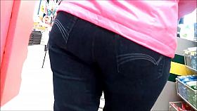 MILF PAWG AT STORE HIDDEN CAM