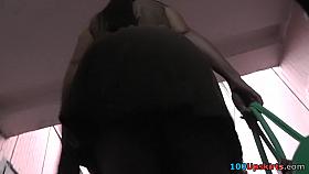 Sexy upskirt wazoo of a bombshell