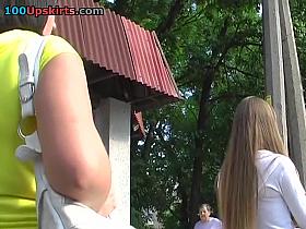 Hawt schoolgirl upskirt