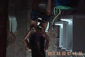 vietnamese teen in Beeclub' tollet