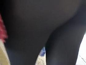 Amazing ass in slutty pink shorts