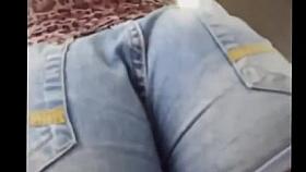 Novinha gostosa na fila. (hot teen and big ass)