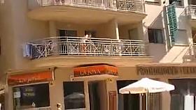 Hot balcony spy (no panties)