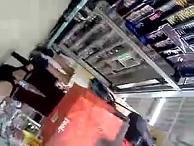 upskirt in hipermarket