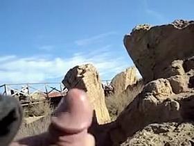 Man is outdoor wanking cock and hoping to be noticed