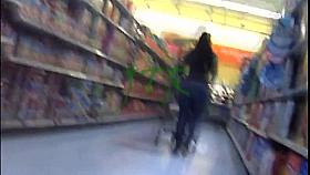 Fat booty Latina in Jeans