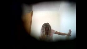 Hidden cam hunter shot amateur in the female wc room