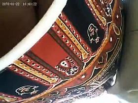 Got this blonde on the escalator