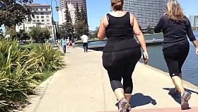 White Megapear BBW Walking