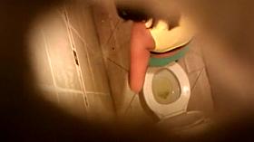 Nice view of pissing pussies from a ceiling