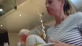 To the hotel for lunch .