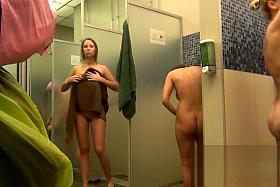 Crazy Voyeur Scene Show