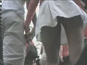 My amateur upskirt vid of a hot brunette