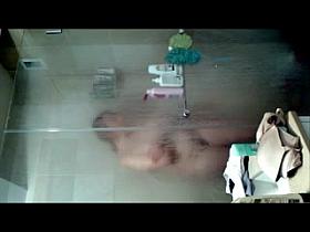 Shower Girl Wash Pussy and Tinkle