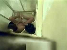 Masturbation unter the shower (complete)