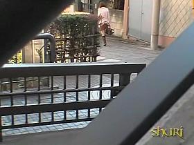 Sharking video recorded in public on the streets of Japan