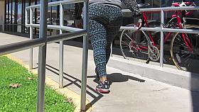 Big fat jiggly juicy booty in yoga pants