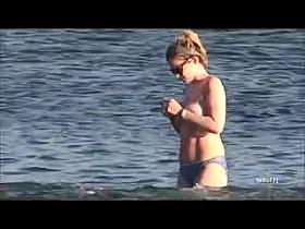 TWO TOPLESS LESBIANS AT A GREEK BEACH !!!