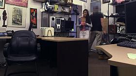 Black pawnshop amateur sucking for more cash